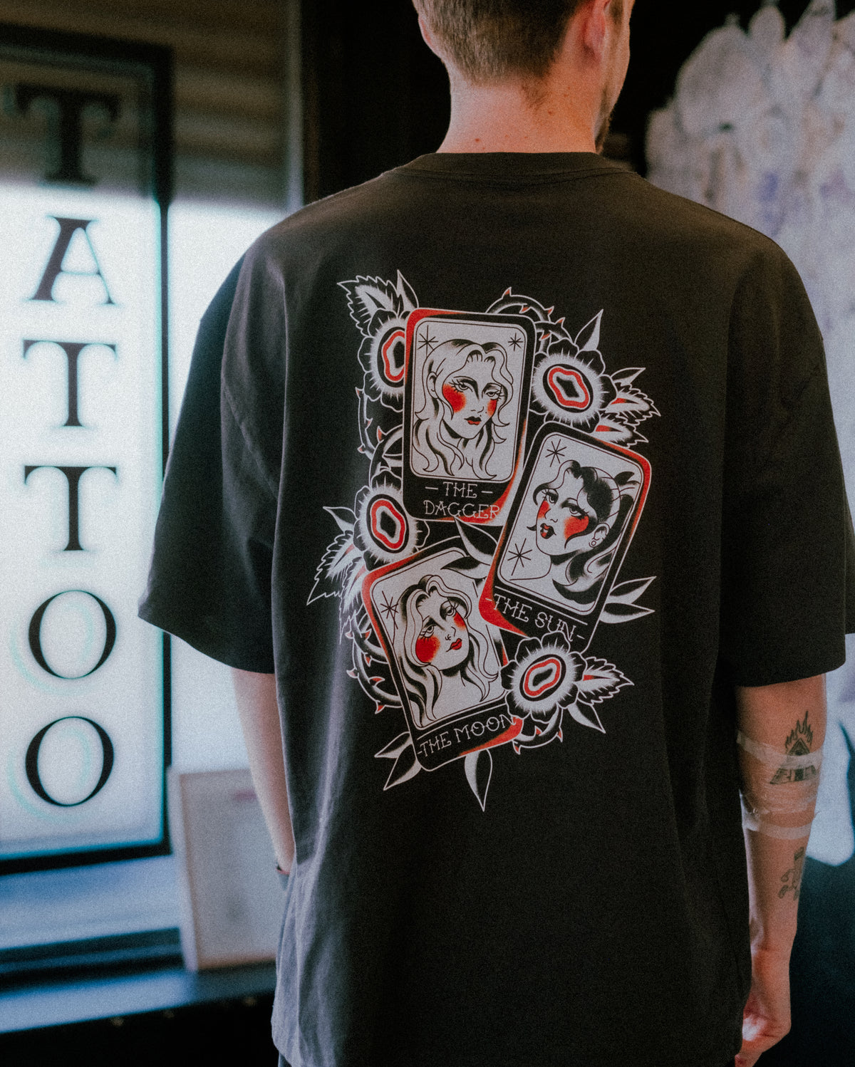 Espera Tarot Box Tee